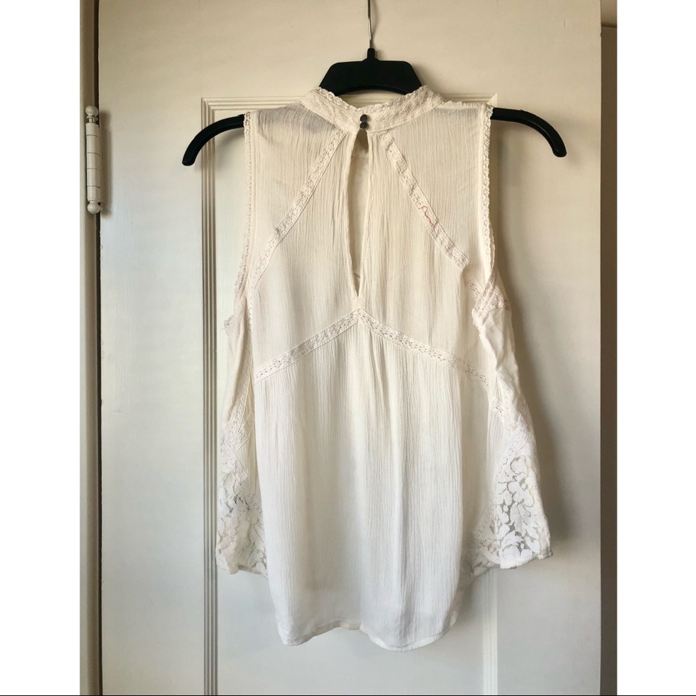 AE High Neck Cream Lace Detailing Tank - Picture 2 of 4